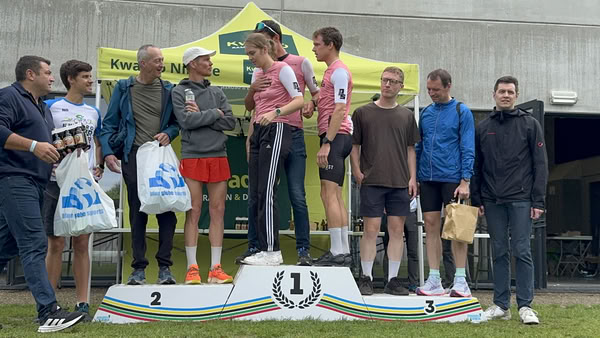 Podium onder de tent van KwadrO Ninove.