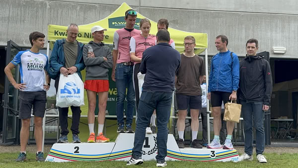 Podium onder de tent van KwadrO Ninove.