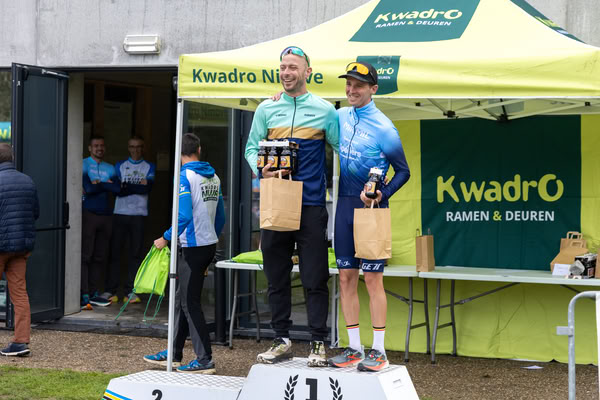 Podium onder de tent van KwadrO Ninove.
