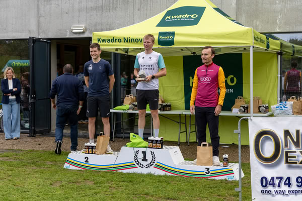 Podium onder de tent van KwadrO Ninove.