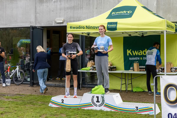 Podium onder de tent van KwadrO Ninove.