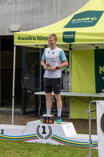 Podium onder de tent van KwadrO Ninove.